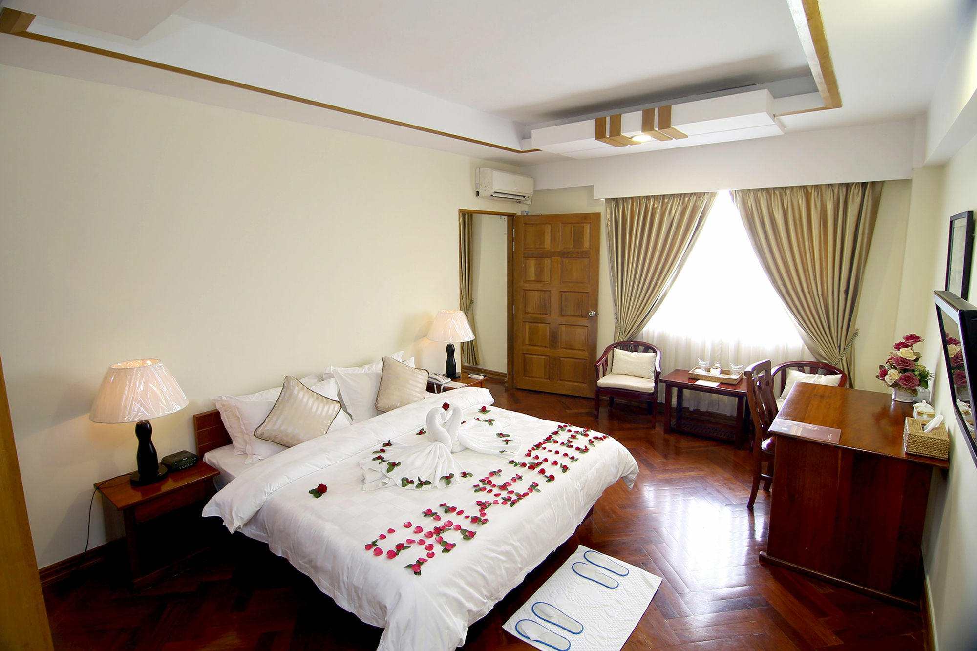 Hotel Shwe Htee , 3*
